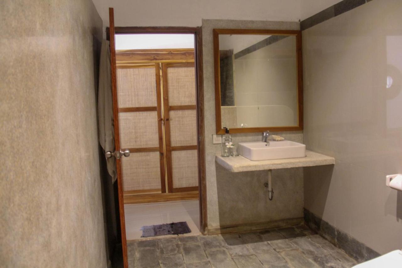 Lucky'S Hostel Gili Air Ngoại thất bức ảnh
