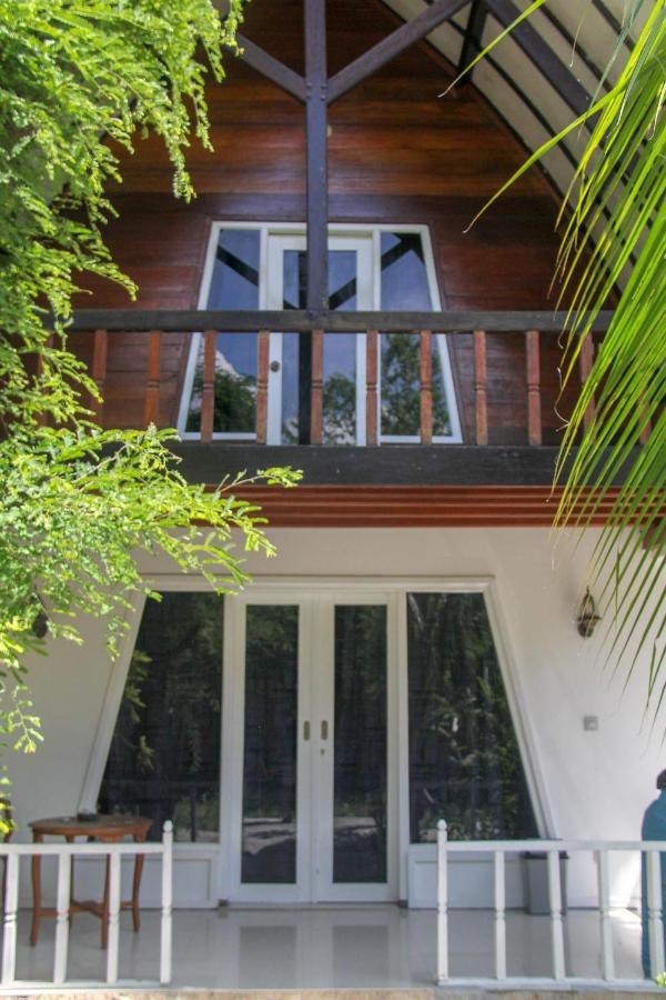 Lucky'S Hostel Gili Air Ngoại thất bức ảnh