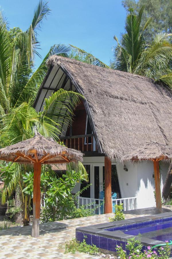 Lucky'S Hostel Gili Air Ngoại thất bức ảnh