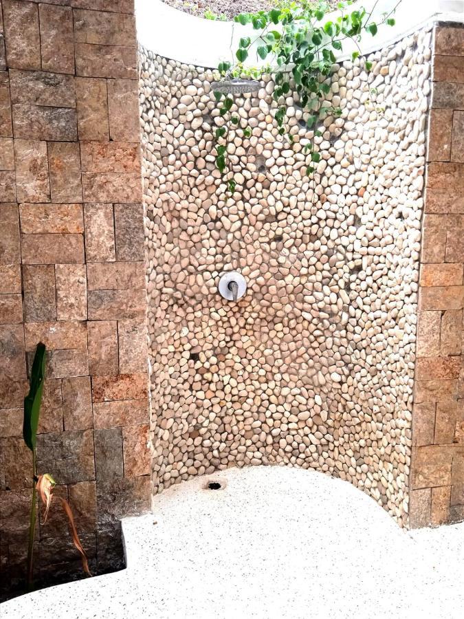 Lucky'S Hostel Gili Air Ngoại thất bức ảnh