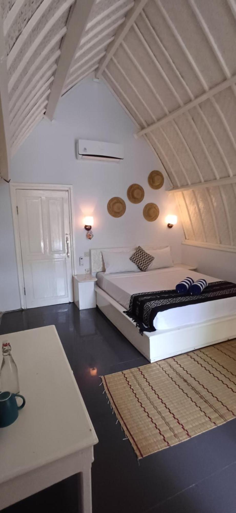Lucky'S Hostel Gili Air Phòng bức ảnh
