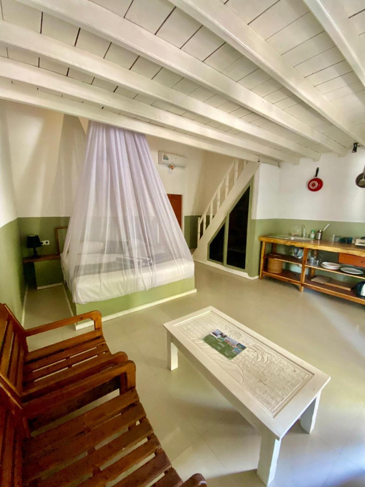 Lucky'S Hostel Gili Air Ngoại thất bức ảnh