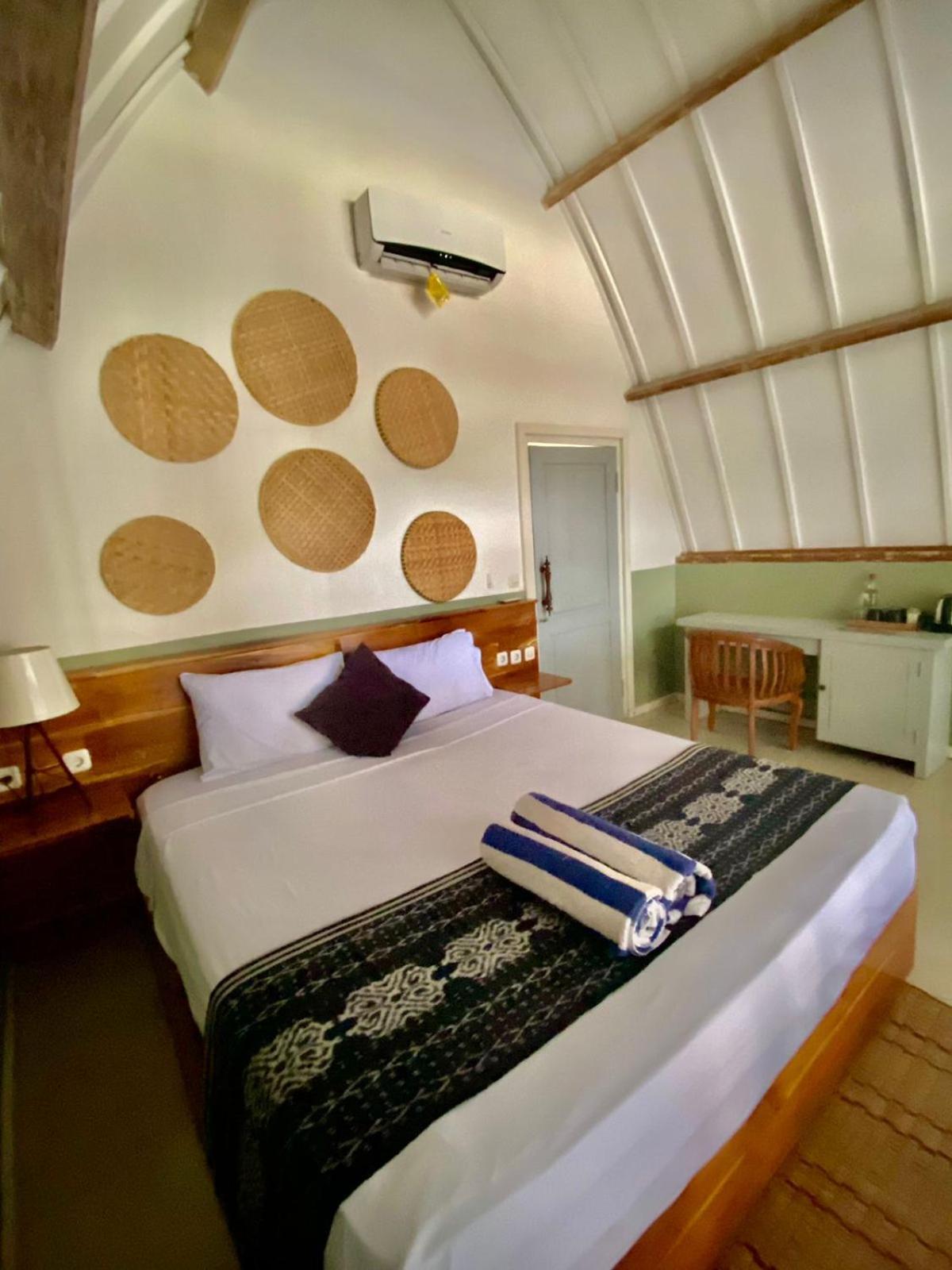Lucky'S Hostel Gili Air Ngoại thất bức ảnh