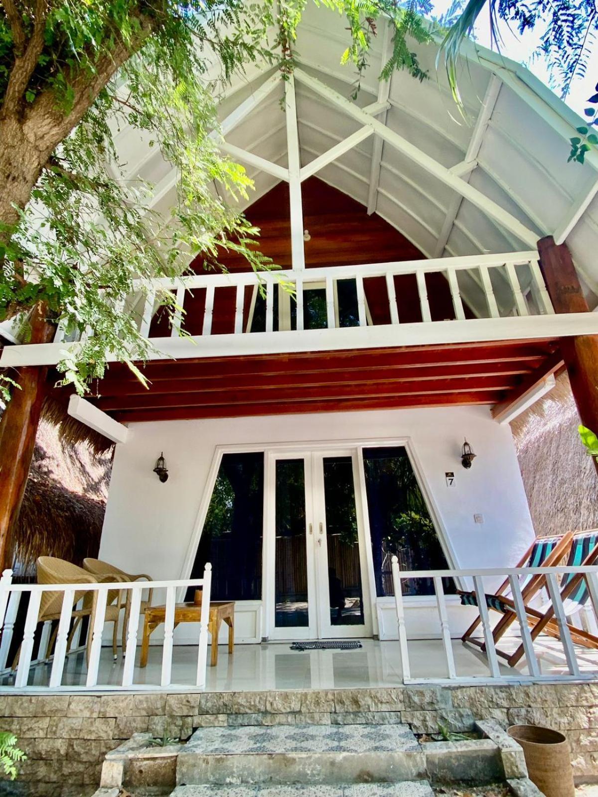 Lucky'S Hostel Gili Air Ngoại thất bức ảnh